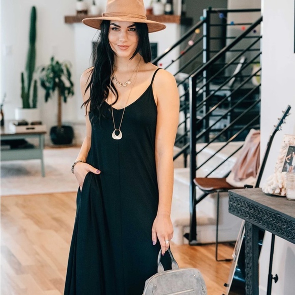 SKIVYS Goddess Gown Black Ankle Length Maxi Dress Pockets Loungewear Comfy Large